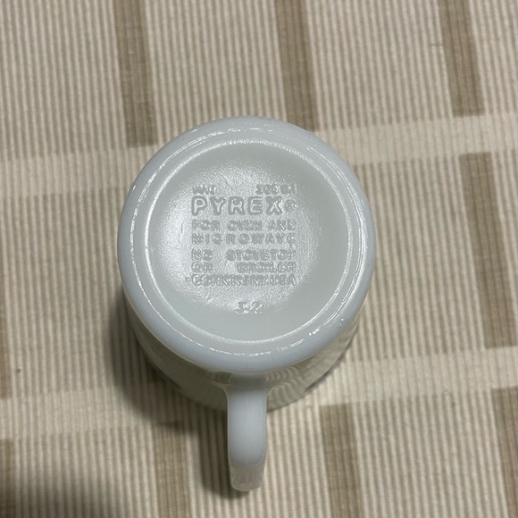 Pyrex Old Town Blue Onion D Handle Coffee Mug - Picture 5 of 9